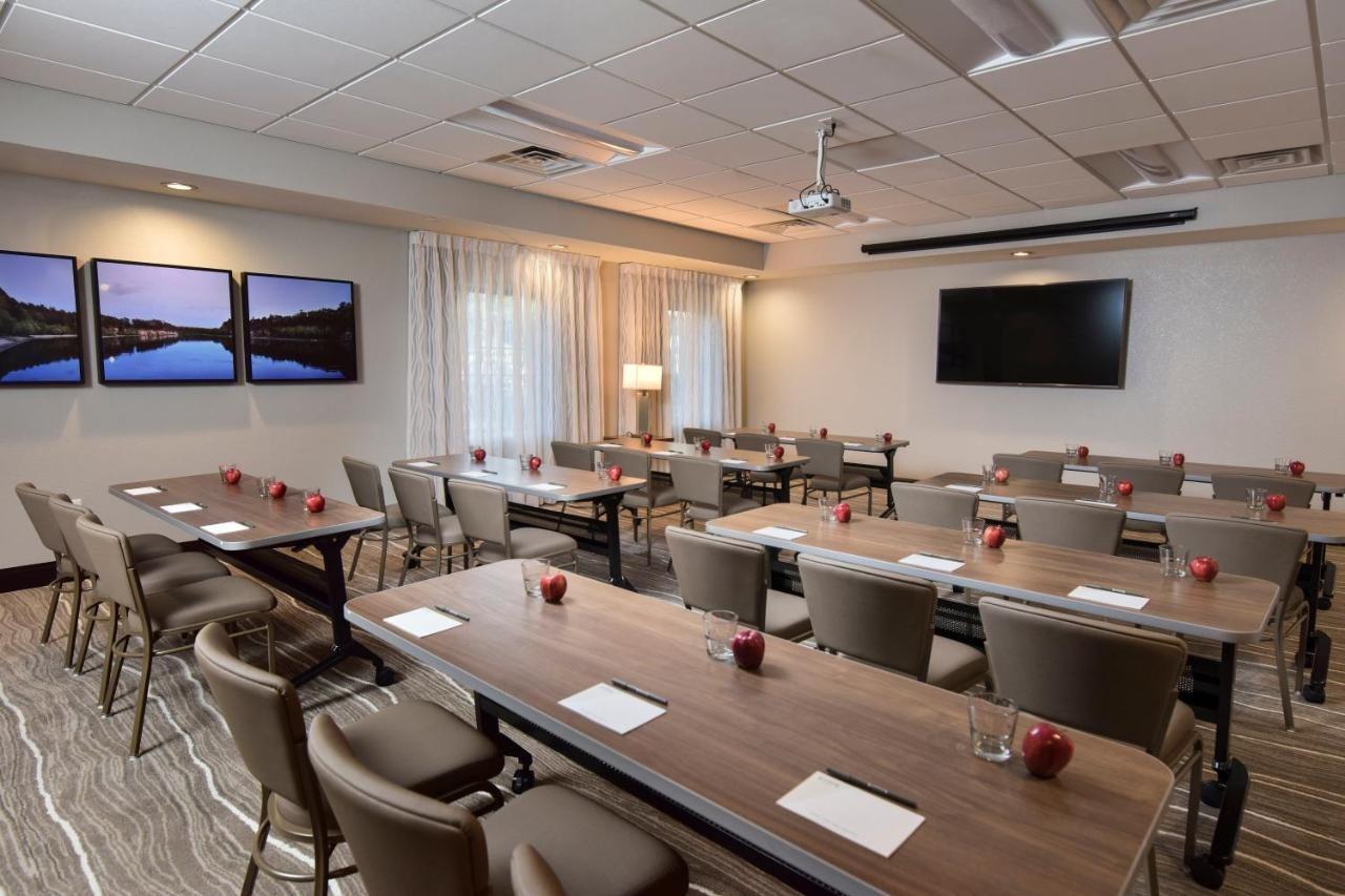 Staybridge Suites - Wisconsin Dells - Lake Delton By Ihg Extérieur photo